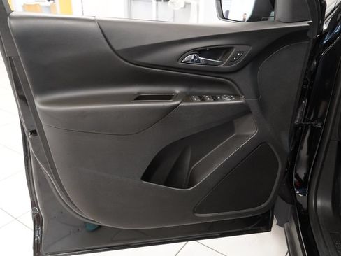 Used 2023 Chevrolet Equinox LT FWD image 17