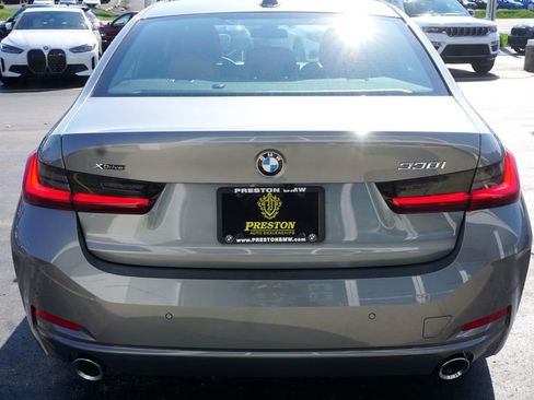 New 2026 BMW 330i xDrive Sedan w/ Premium Package AWD/4WD image 4