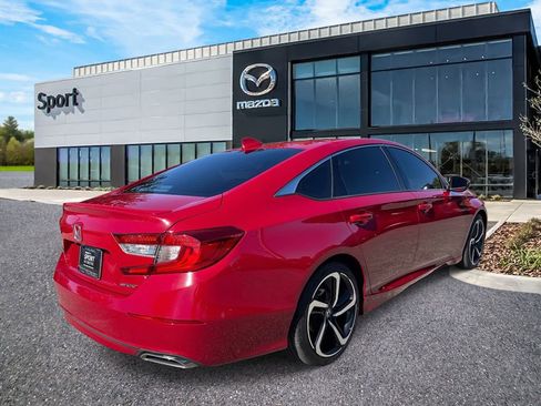 Used 2018 Honda Accord Sport image 3