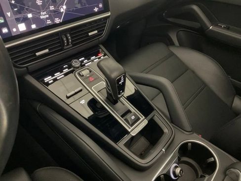 Used 2023 Porsche Cayenne S Platinum AWD/4WD image 12