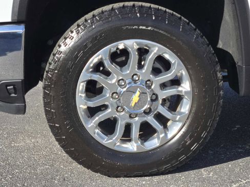 Certified 2024 Chevrolet Silverado 2500 LTZ w/ LTZ Convenience Package image 12