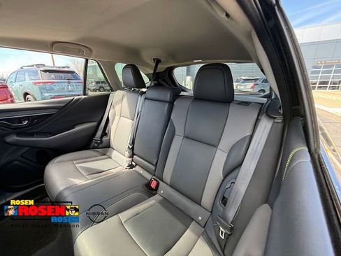 Used 2025 Subaru Outback Onyx Edition AWD/4WD image 27