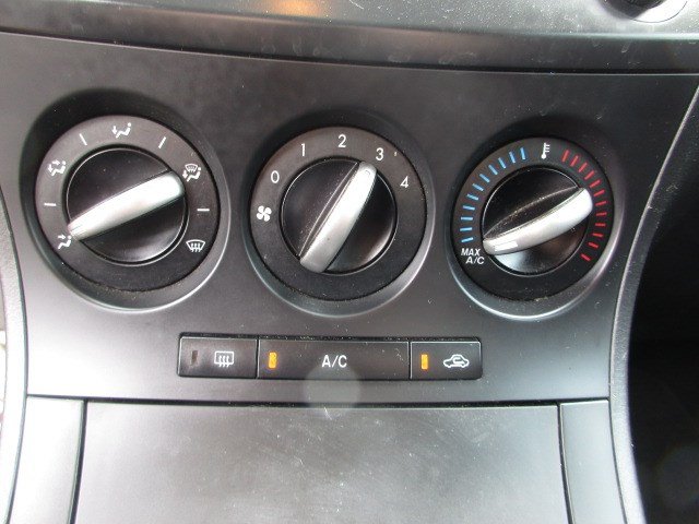 Used 2012 MAZDA MAZDA3 s Touring FWD image 25