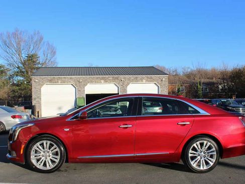 Used 2019 Cadillac XTS Luxury image 11