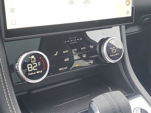 Used 2025 Jaguar F-PACE R-Dynamic S image 23