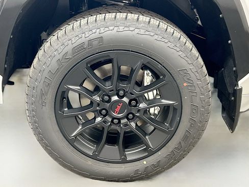 New 2026 Toyota Tundra Platinum AWD/4WD image 9