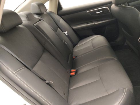 Used 2016 Nissan Altima 2.5 SL w/ 2.5 Technology Package FWD image 19