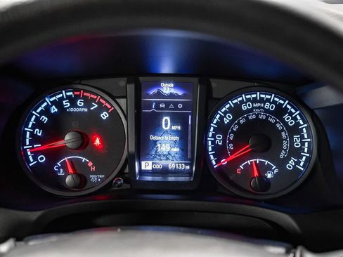 Certified 2022 Toyota Tacoma SR w/ SX Package RWD image 24