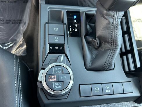 Used 2026 Toyota 4Runner TRD Off-Road Premium AWD/4WD image 32
