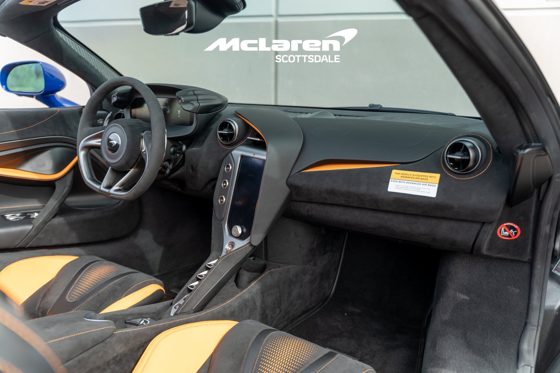 Used 2024 McLaren 750S Spider RWD image 17