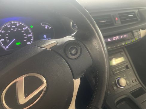 Used 2015 Lexus CT 200h w/ Seat Comfort Package FWD image 26