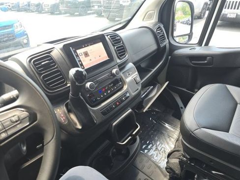 Used 2026 RAM ProMaster 2500 w/ Convenience Group FWD image 21