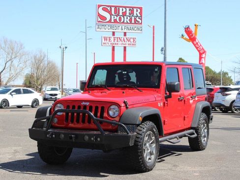 Used 2016 Jeep Wrangler Unlimited Rubicon w/ Connectivity Group AWD/4WD image 7