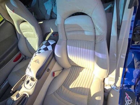 Used 2004 Chevrolet Corvette Coupe w/ Preferred Equipment Group image 21