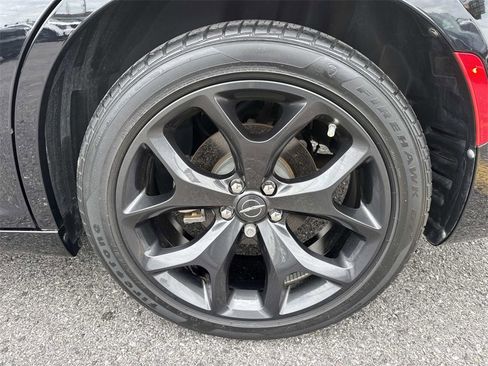 Used 2022 Chrysler 300 Touring w/ Sport Appearance Package image 15