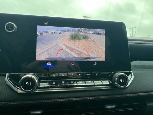 Used 2023 Chevrolet Colorado Z71 w/ Z71 Convenience Package 2 image 24