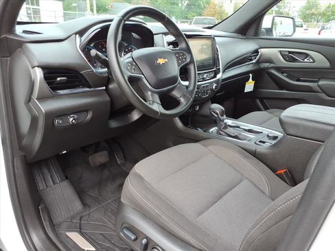 Certified 2023 Chevrolet Traverse LT w/ LPO, Floor Liner Package image 15
