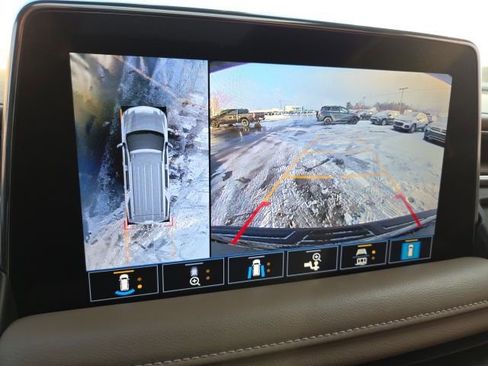 Used 2021 Chevrolet Suburban Premier w/ Premium Package image 15