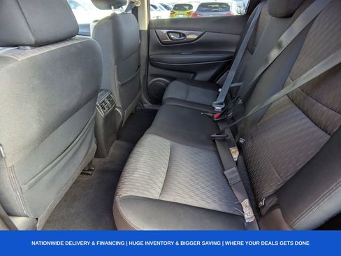 Used 2019 Nissan Rogue SV image 17