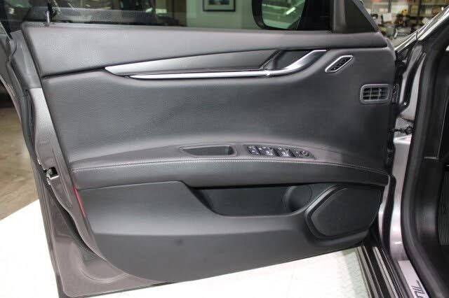 Used 2021 Maserati Ghibli S Q4 AWD/4WD image 55