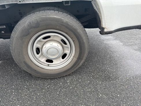 Used 2023 Ford F250 XL image 8