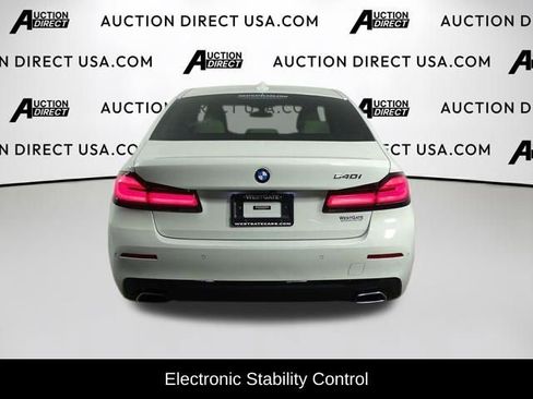 Used 2021 BMW 540i w/ Premium Package image 6