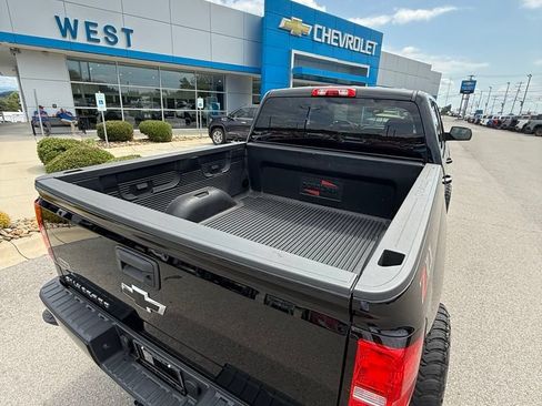 Used 2018 Chevrolet Silverado 1500 LT w/ All Star Edition AWD/4WD image 5