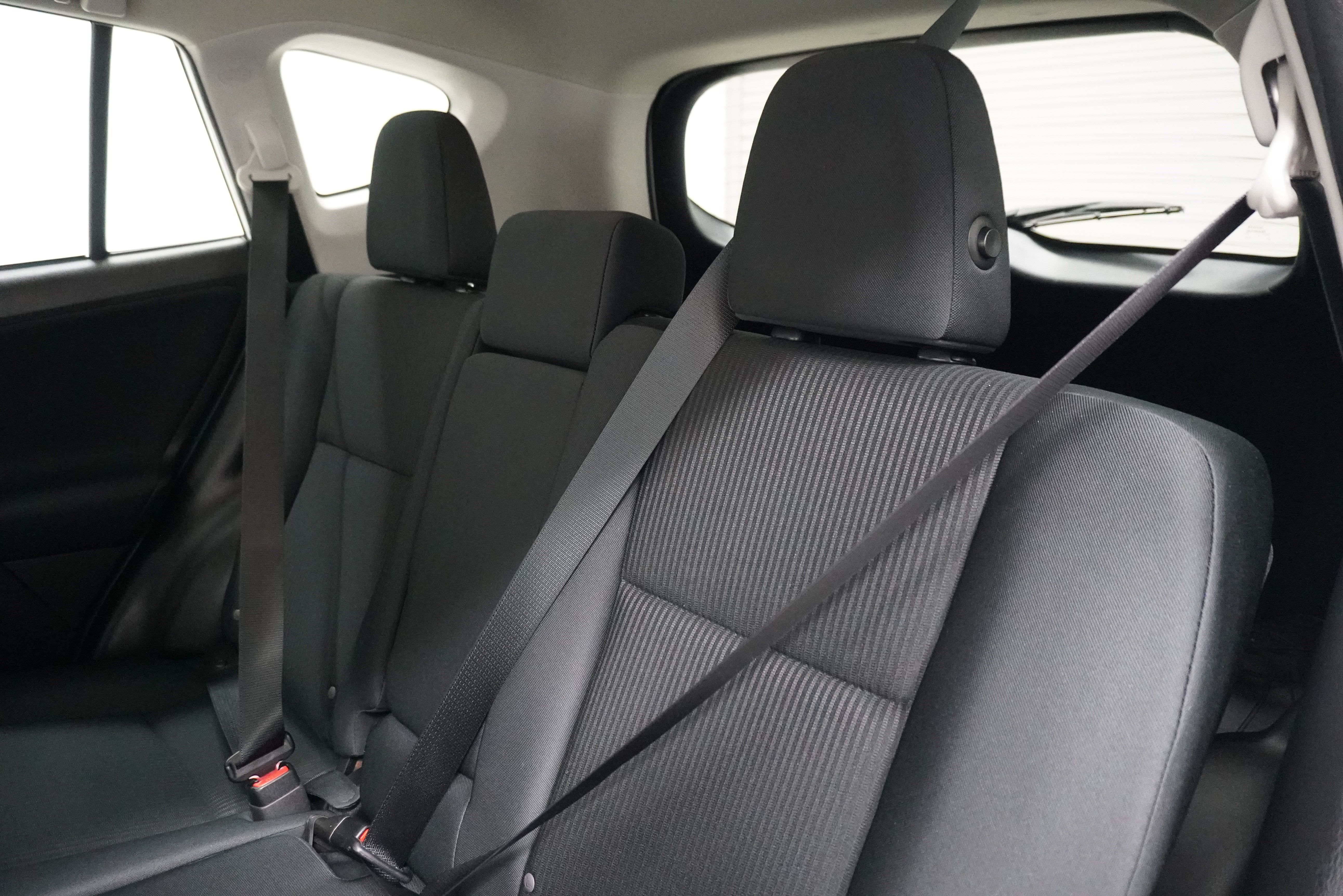 Used 2017 Toyota RAV4 LE FWD image 13