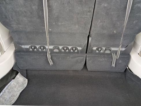 Used 2024 Chrysler Pacifica Touring-L image 28