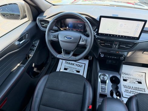 Used 2023 Ford Escape ST-Line w/ Tech Pack #1 FWD image 15