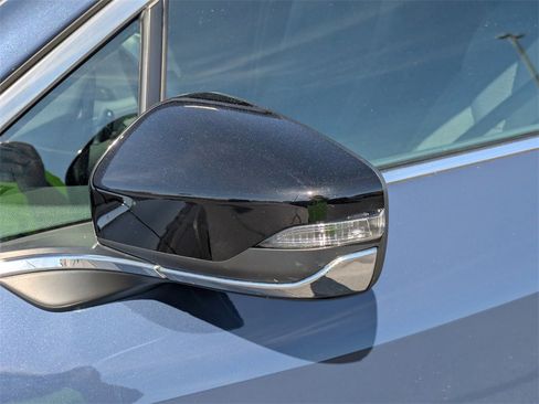 Used 2025 Subaru Outback Premium image 12