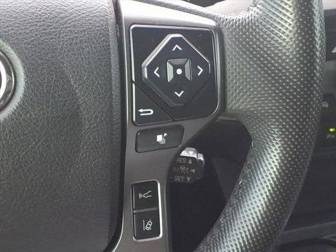 Used 2021 Toyota Tacoma TRD Off-Road image 22