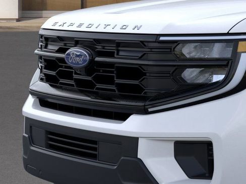 New 2025 Ford Expedition Active AWD/4WD image 17