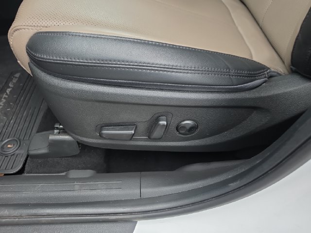 Used 2023 Hyundai Santa Fe SEL w/ Premium Package AWD/4WD image 17