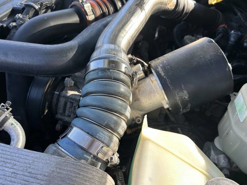 Used 2017 Ford F550 4x4 Regular Cab Super Duty image 42