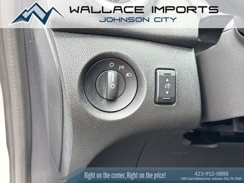 Used 2012 Ford Fiesta SES FWD image 28