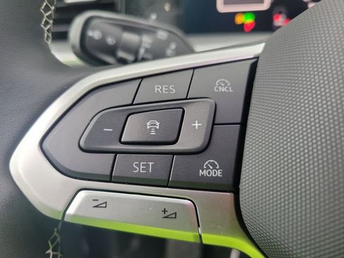 New 2026 Volkswagen Tiguan SE image 25