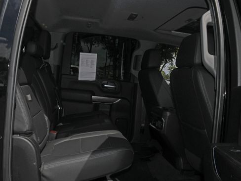Used 2021 Chevrolet Silverado 2500 LTZ w/ LTZ Convenience Package AWD/4WD image 21