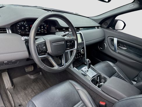 Used 2022 Land Rover Discovery Sport SE image 7