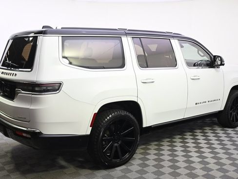 Used 2024 Jeep Grand Wagoneer Series III w/ Rear Seat Video Group 1 AWD/4WD image 7