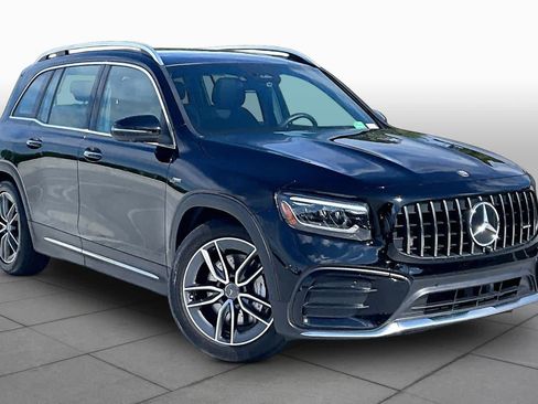 Used 2025 Mercedes-Benz GLB 35 AMG 4MATIC image 4