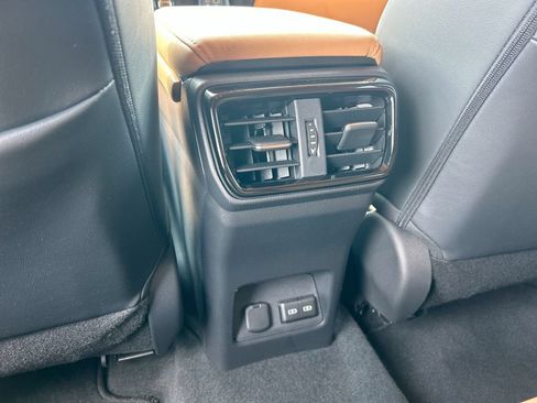Used 2025 Lexus NX 250 FWD w/ Towing Package (2000 Lbs) image 33