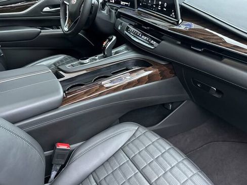 Used 2023 Cadillac Escalade Premium Luxury Platinum image 15