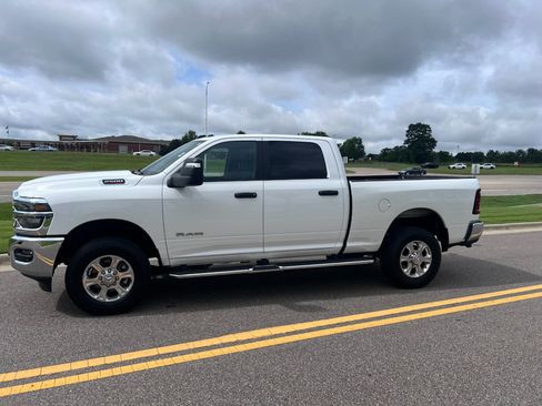 Certified 2026 RAM 2500 Big Horn AWD/4WD image 6