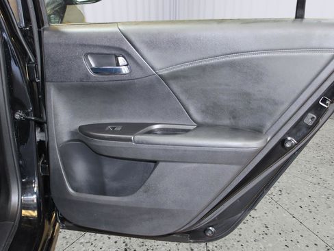Used 2015 Honda Accord Sport image 42