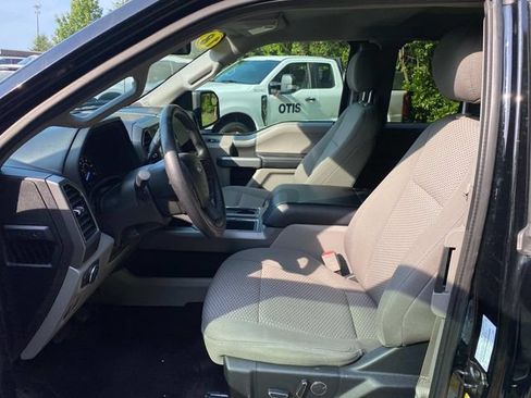Used 2018 Ford F150 XLT w/ Equipment Group 302A Luxury AWD/4WD image 11