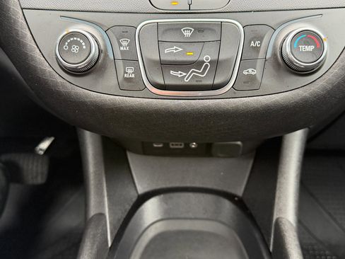 Used 2023 Chevrolet Malibu RS w/ LPO, Floor Liner Package FWD image 15