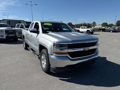 Used 2019 Chevrolet Silverado 1500 LT AWD/4WD image 7