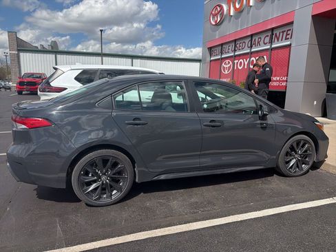 Used 2025 Toyota Corolla SE image 4