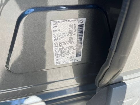 Used 2025 Nissan Pathfinder SV FWD image 30